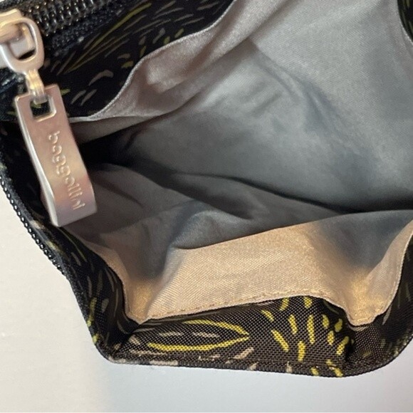 Baggallini Crossbody Bag Small - Picture 8 of 9